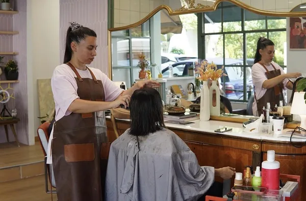 Liquid Beauty Parlor moment 11